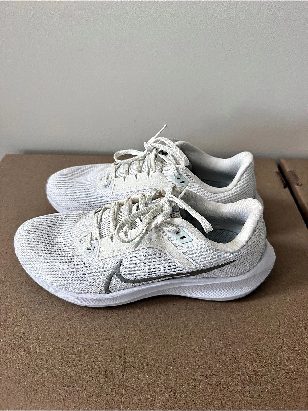 Nike Air Zoom Pegasus 40 White Athletic Shoes